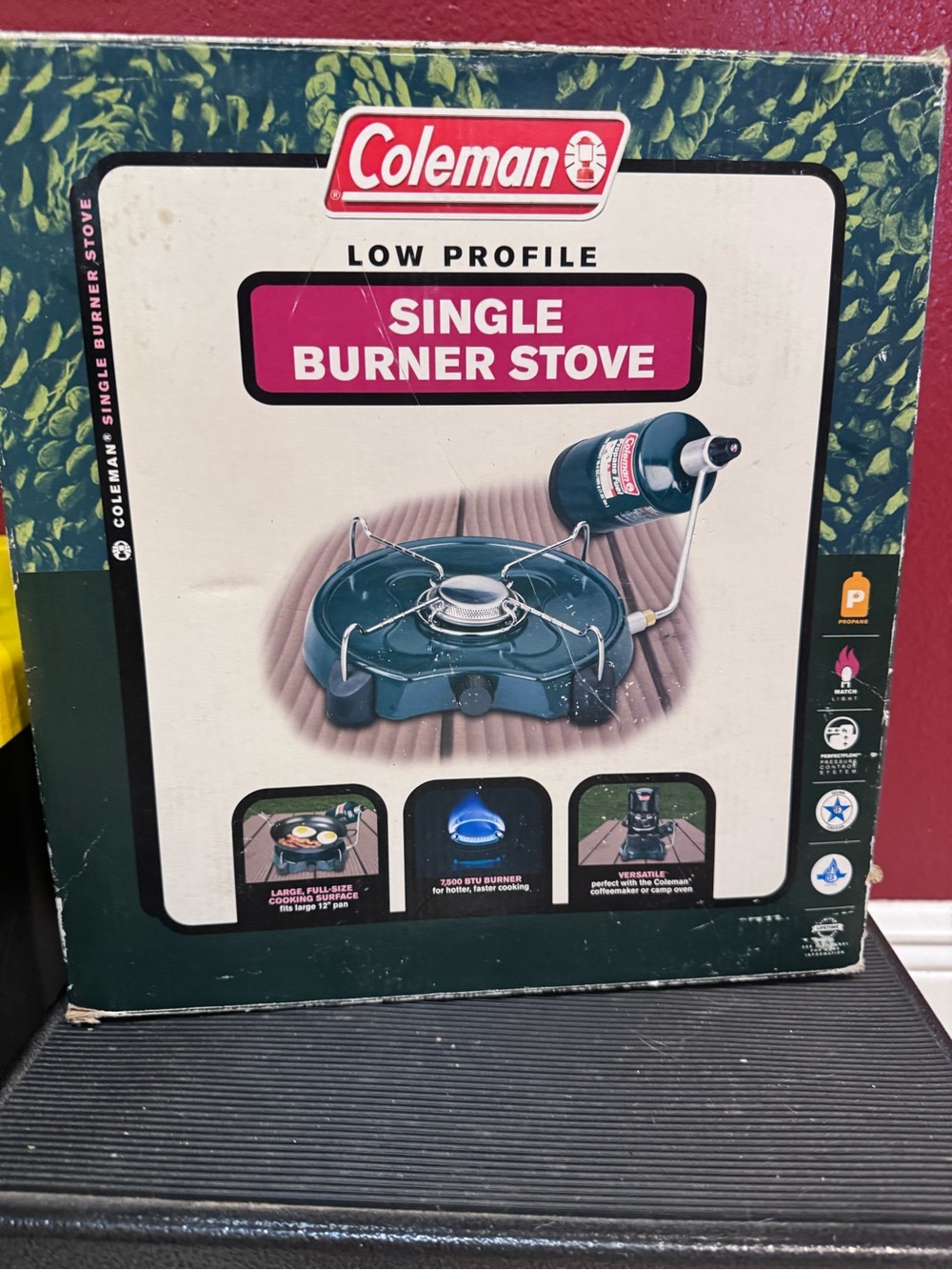 Accessory with DC car plug